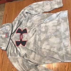 Under Armor Sweatshirt